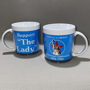 Statue of Liberty plastic coffee mugs (2)